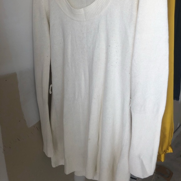 Clothes - Picture 8 of 8